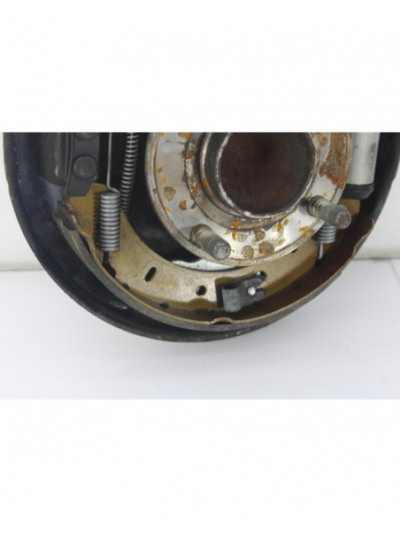 Recambio de buje para ford transit courier combi trend referencia OEM IAM TRAS.IZQ.EY162210L