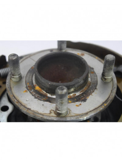 Recambio de buje para ford transit courier combi trend referencia OEM IAM TRAS.DER.