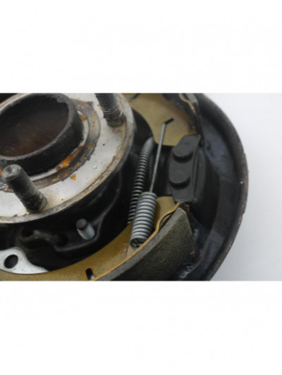 Recambio de buje para ford transit courier combi trend referencia OEM IAM TRAS.DER.