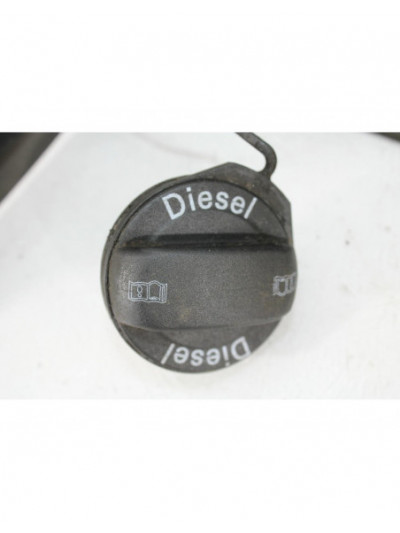 Recambio de tapa exterior combustible para audi a3 (8v1, 8vk) 1.6 tdi referencia OEM IAM 8V3809906