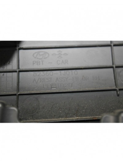 Guarnecido puerta delantera derecha HYUNDAI i20 I 1.2 2013