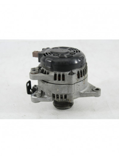 Recambio de alternador para hyundai tucson (tl, tle) 1.7 crdi referencia OEM IAM 373002A700