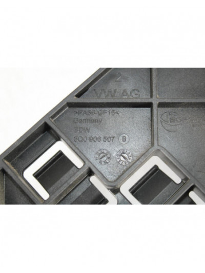 Soporte centralita motor UCE AUDI A3 1.6 TDI 2013