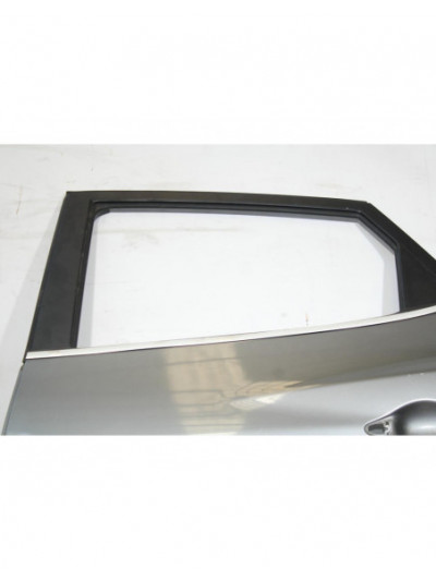 Puerta trasera izquierda HYUNDAI ix35 1.7 CRDi 2010