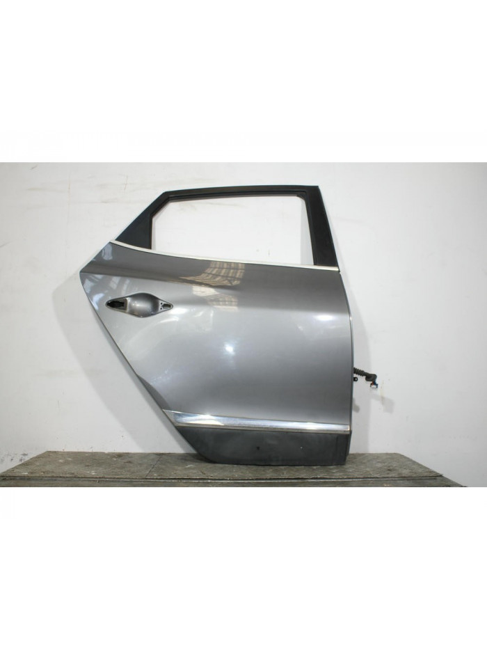 Puerta trasera derecha HYUNDAI ix35 1.7 CRDi 2010