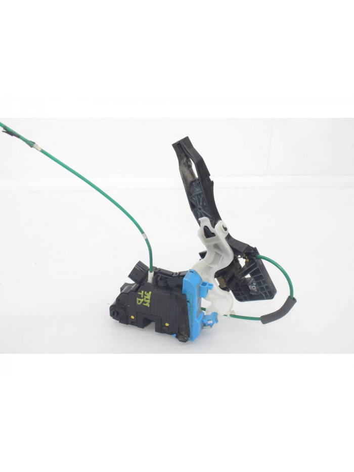 Recambio de cerradura puerta trasera derecha para hyundai i30 (gd) style sport referencia OEM IAM 81420A6100