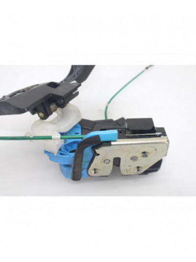 Recambio de cerradura puerta trasera derecha para hyundai i30 (gd) style sport referencia OEM IAM 81420A6100