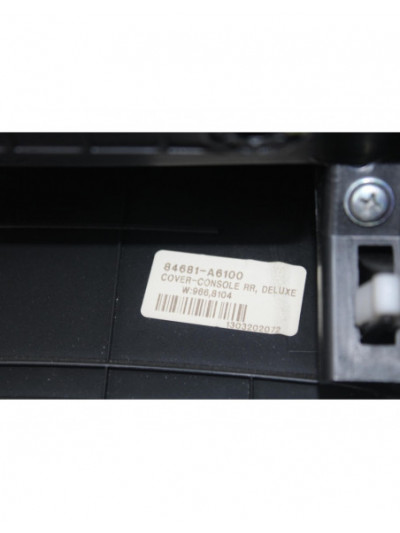 Recambio de apoyabrazos central para hyundai i30 (gd) style sport referencia OEM IAM 84681A6100