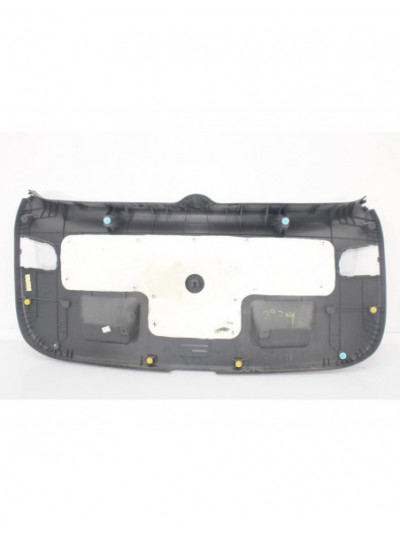 Recambio de guarnecido porton trasero para hyundai i30 (gd) style sport referencia OEM IAM 81751A6200
