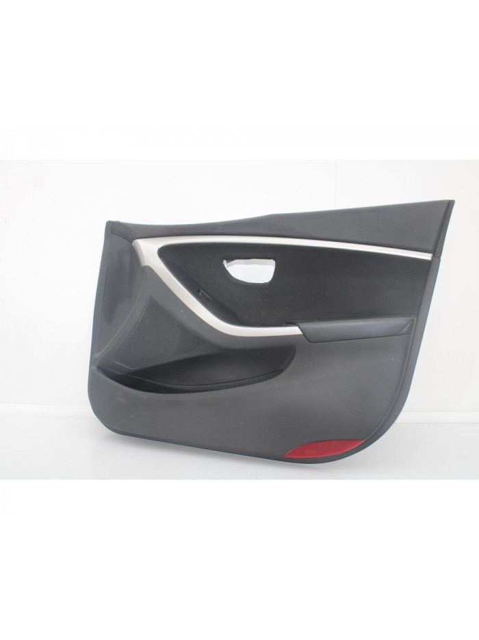 Recambio de guarnecido puerta delantera derecha para hyundai i30 (gd) style sport referencia OEM IAM 82380A6000