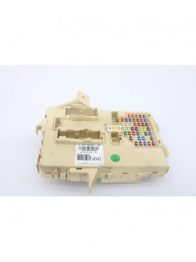 Recambio de caja reles / fusibles para hyundai i30 (gd) style sport referencia OEM IAM 91950A6041