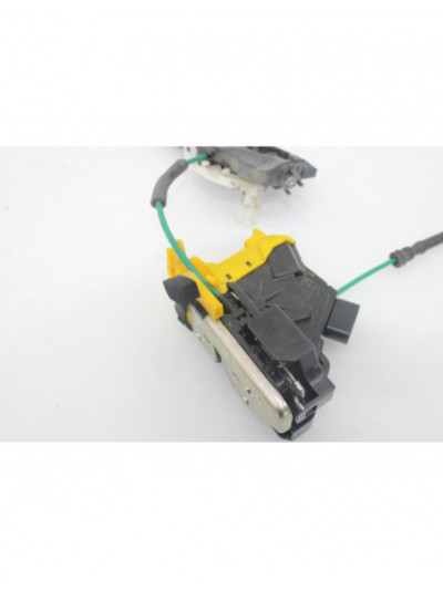 Recambio de cerradura puerta delantera derecha para hyundai i30 (gd) style sport referencia OEM IAM 81320A6110