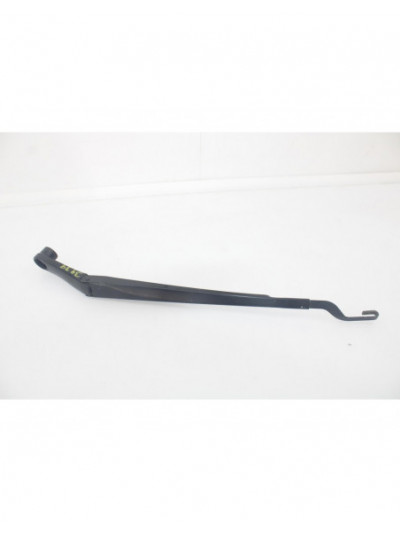 Recambio de brazo limpia delantero derecho para hyundai i30 (gd) style sport referencia OEM IAM 3939DER.