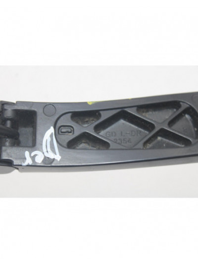 Recambio de brazo limpia delantero derecho para hyundai i30 (gd) style sport referencia OEM IAM 3939DER.