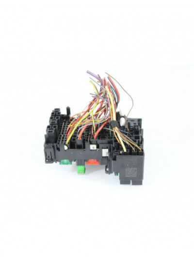 Recambio de caja reles / fusibles para audi a3 (8v1, 8vk) 1.6 tdi referencia OEM IAM 5Q0937615C