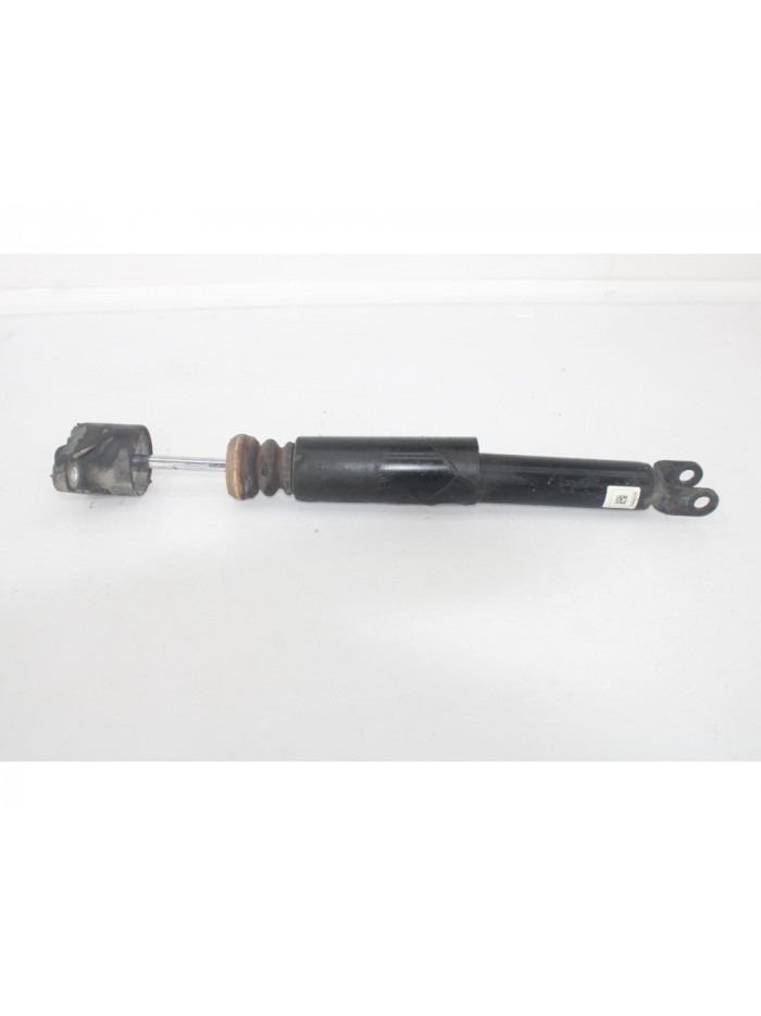 Recambio de amortiguador trasero derecho para hyundai i30 (gd) style sport referencia OEM IAM 55300A6200