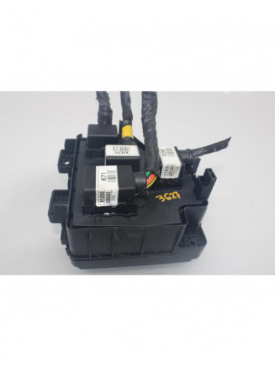 Recambio de caja reles / fusibles para hyundai santa fe (bm) 2.2 crdi style 4x4 referencia OEM IAM 919502B100