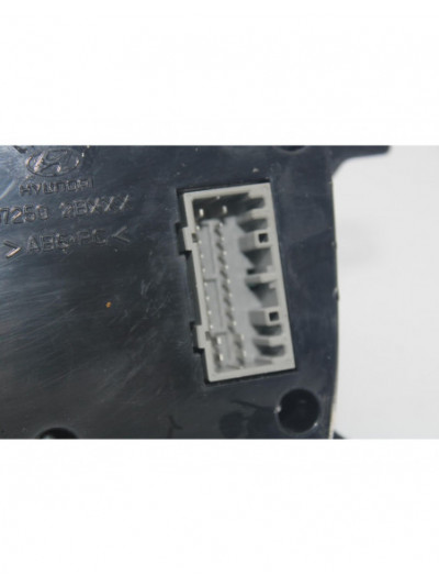 Mando climatizador HYUNDAI SANTA FE 2.2 CRDi Style 4X4 2011