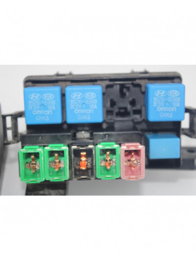 Recambio de caja reles / fusibles para hyundai santa fe (bm) 2.2 crdi style 4x4 referencia OEM IAM 914932B425