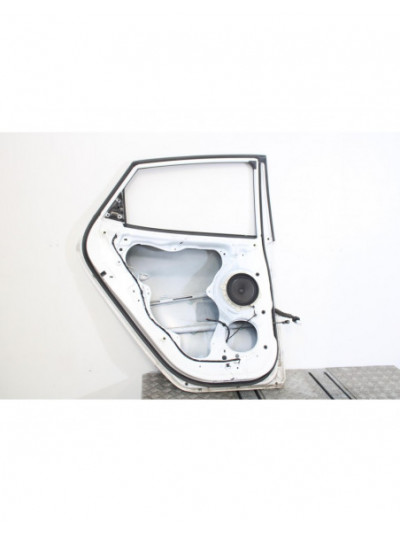 Puerta trasera izquierda HYUNDAI IX35 Style AWD 2015