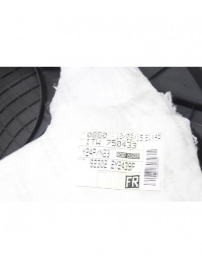 Recambio de guarnecido puerta delantera derecha para hyundai ix35 style awd referencia OEM IAM 823022Y2439P