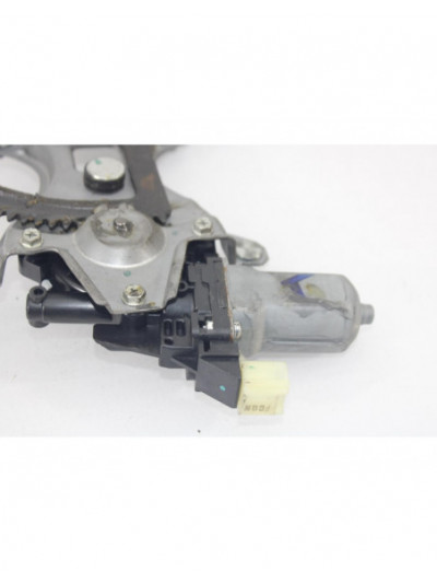 Recambio de elevalunas delantero derecho para hyundai i20 style referencia OEM IAM 988201J100