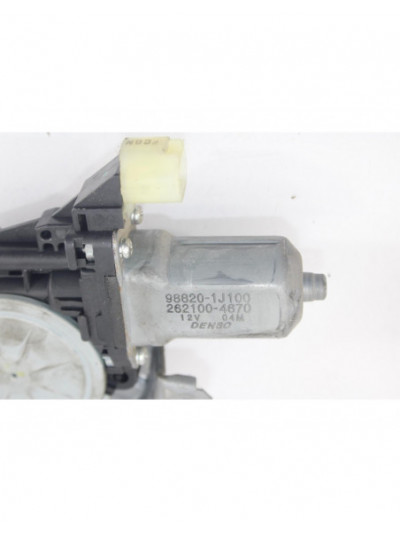 Recambio de elevalunas delantero derecho para hyundai i20 style referencia OEM IAM 988201J100