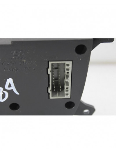 Mando climatizador HYUNDAI SANTA FE 2.2 CRDi Style 4X4 2007