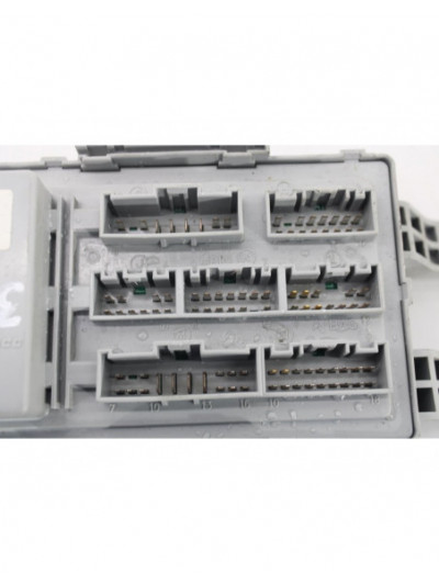 Recambio de caja reles / fusibles para hyundai santa fe (bm) 2.2 crdi style 4x4 referencia OEM IAM 919502B400