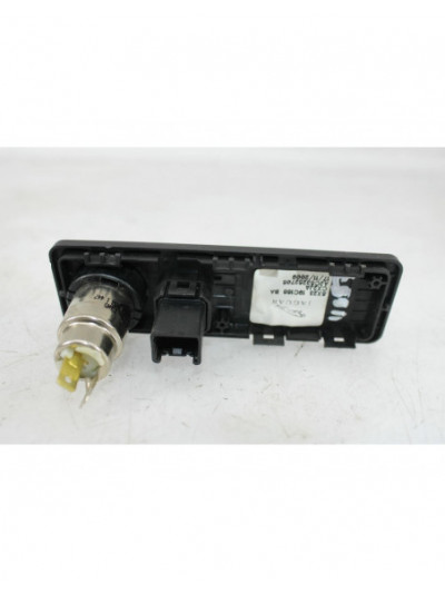 Enchufe 12v JAGUAR XF I 3.0 D 2011