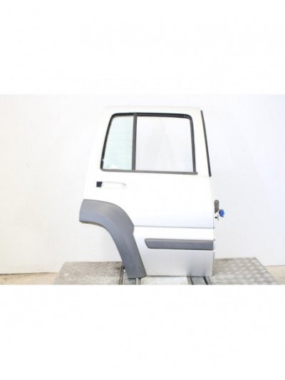 Recambio de puerta trasera derecha para jeep cherokee (kj) 2.8 crd limited referencia OEM IAM 2528T.I.PLATA