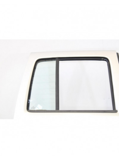 Puerta trasera derecha JEEP CHEROKEE 2.8 CRD Limited 2006