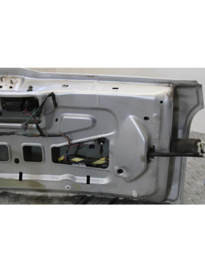 Recambio de porton trasero para jeep cherokee (kj) 2.8 crd limited referencia OEM IAM 2528T.PLATA