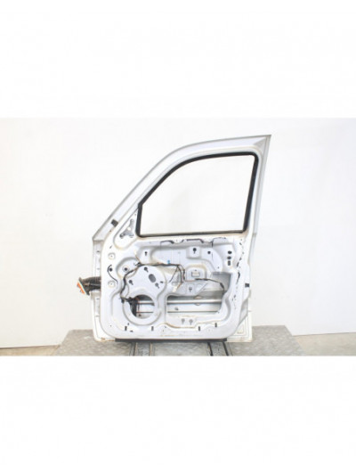 Puerta delantera derecha JEEP CHEROKEE 2.8 CRD Limited 2006