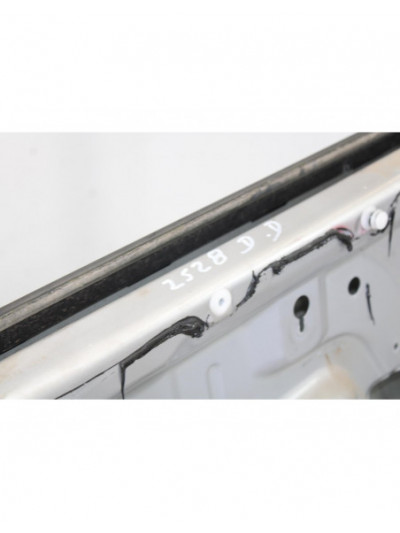 Puerta delantera derecha JEEP CHEROKEE 2.8 CRD Limited 2006