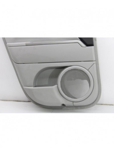 Recambio de guarnecido puerta trasera izquierda para jeep patriot limited referencia OEM IAM 1BA791DAAB