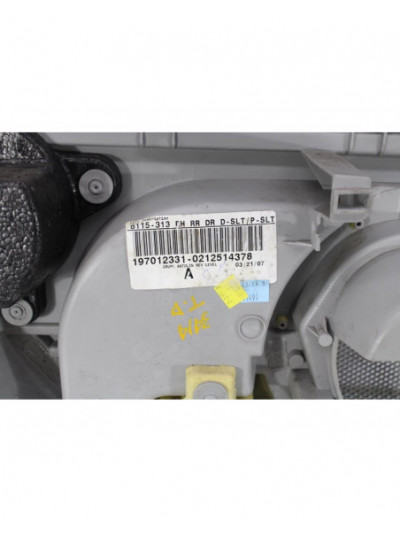 Guarnecido puerta trasera derecha JEEP PATRIOT Limited 2007