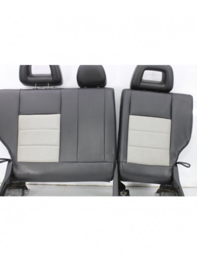 Recambio de asientos traseros para jeep patriot limited referencia OEM IAM POLIPIEL.2TONOS