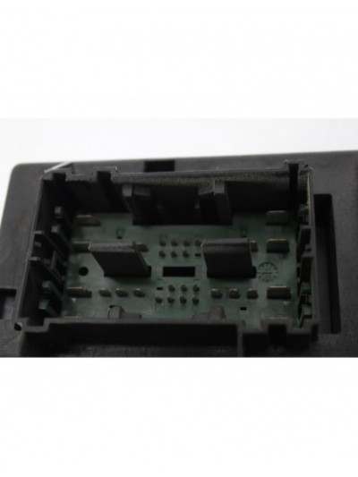 Recambio de caja reles / fusibles para jeep gr. cherokee (wh) 3.0 crd limited referencia OEM IAM 04692073AB