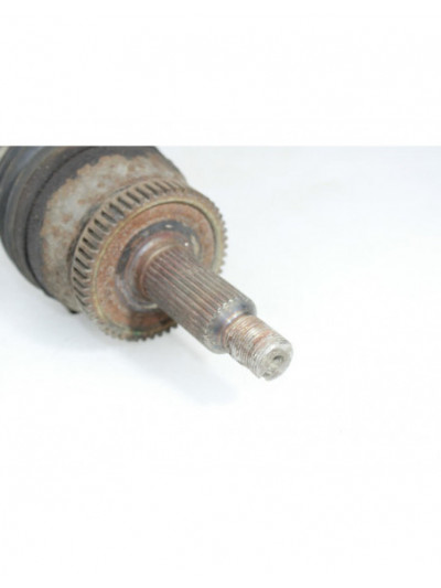 Transmision delantera izquierda KIA SORENTO II 2.2 CRDi 4WD 2011