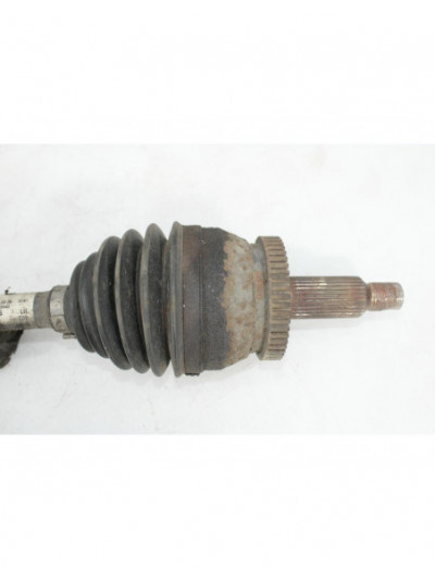 Transmision delantera izquierda KIA SORENTO II 2.2 CRDi 4WD 2011