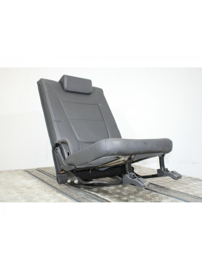 Recambio de asiento trasero derecho para kia sorento ii (xm) 2.2 crdi 4wd referencia OEM IAM