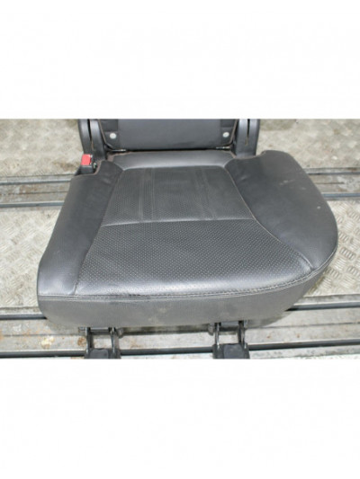 Recambio de asientos trasero izquierdo para kia sorento ii (xm) 2.2 crdi 4wd referencia OEM IAM