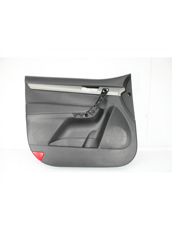 Recambio de guarnecido puerta delantera izquierda para kia sorento ii (xm) 2.2 crdi 4wd referencia OEM IAM 823502P000