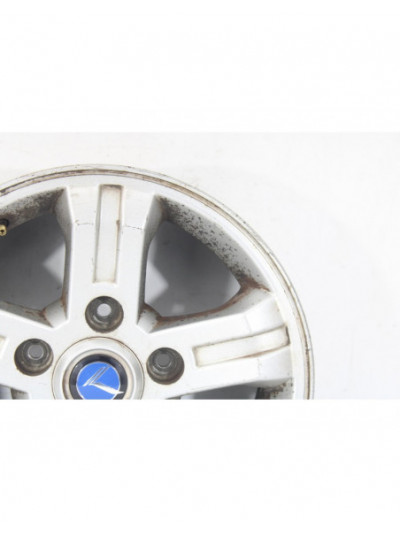 Recambio de llanta para kia sorento 2.5 crdi referencia OEM IAM 24151