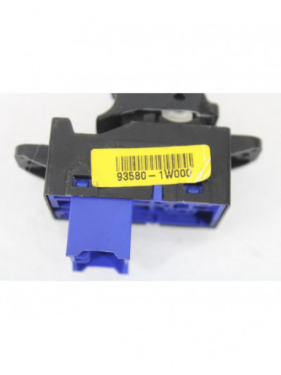 Recambio de mando elevalunas trasero izquierdo para kia rio concept referencia OEM IAM 935801W000