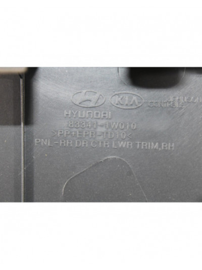Guarnecido puerta trasera derecha KIA RIO Concept 2014