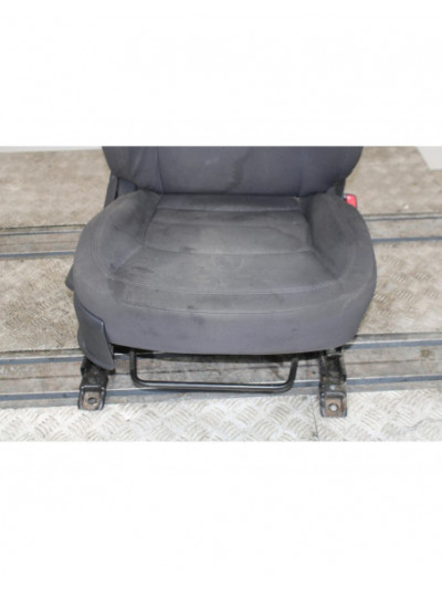 Asiento delantero derecho KIA RIO Concept 2014