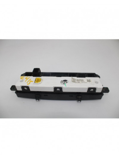 Recambio de reloj central salpicadero para kia sorento 2.5 crdi referencia OEM IAM 945003E500