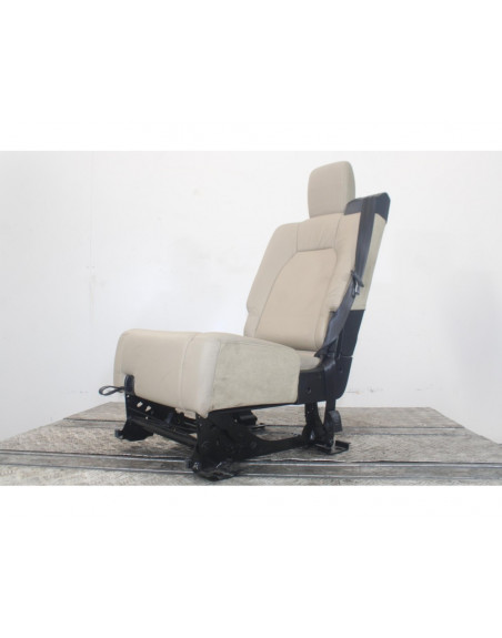 Recambio de asiento trasero medio para land rover discovery iv (l319) 3.0 sdv6 4x4 referencia OEM IAM 4612T